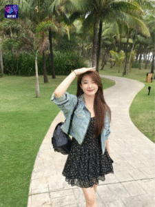 Read more about the article Hot51 Beautiful Stunning Top Girl Live Stream App