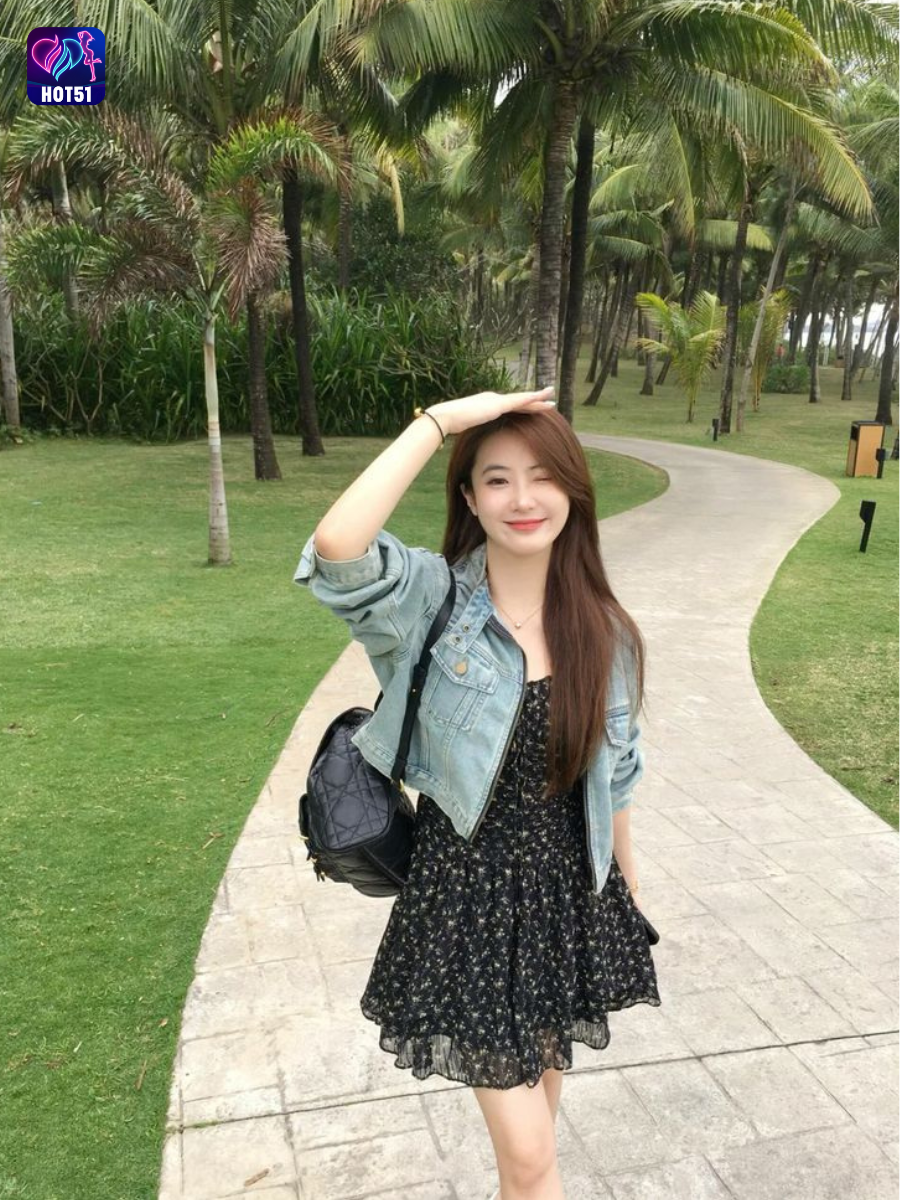 You are currently viewing Hot51 Beautiful Stunning Top Girl Live Stream App