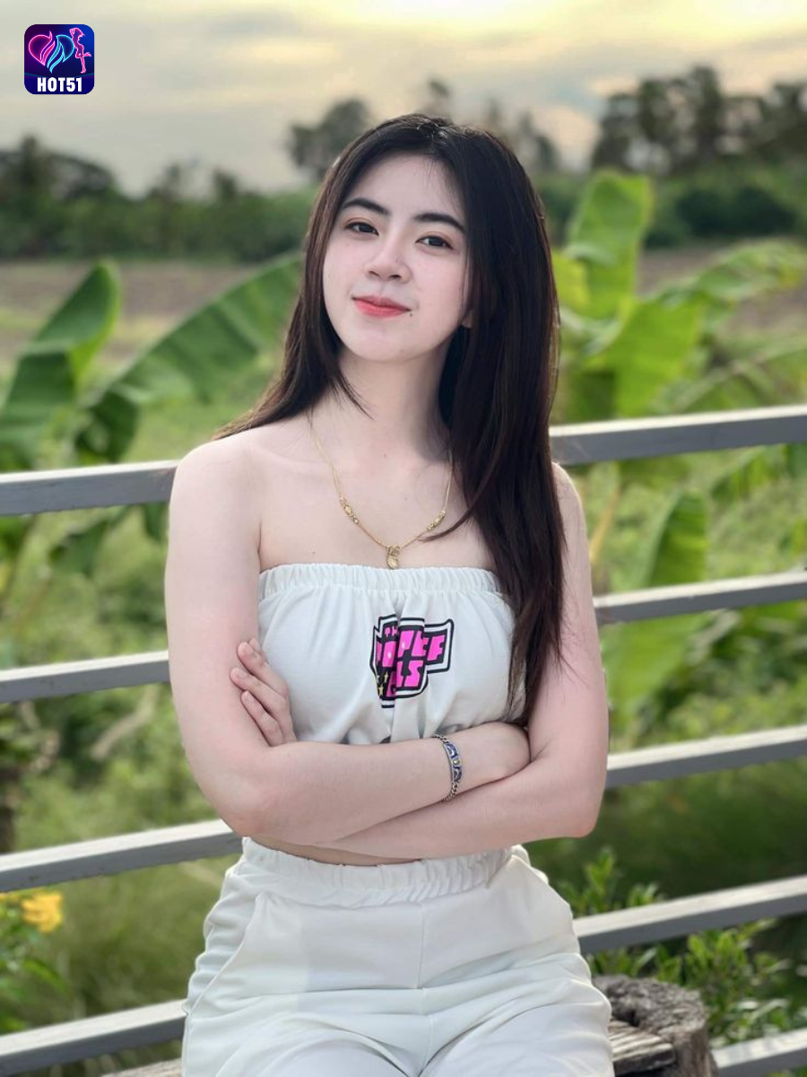 You are currently viewing Hottest Beautiful Girl Live Streams on Hot51 Stunning