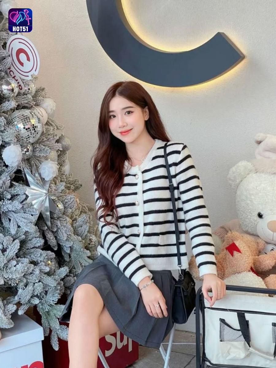 You are currently viewing Hot51 Stunning Beautiful Girl Stream & Chat in Indonesia