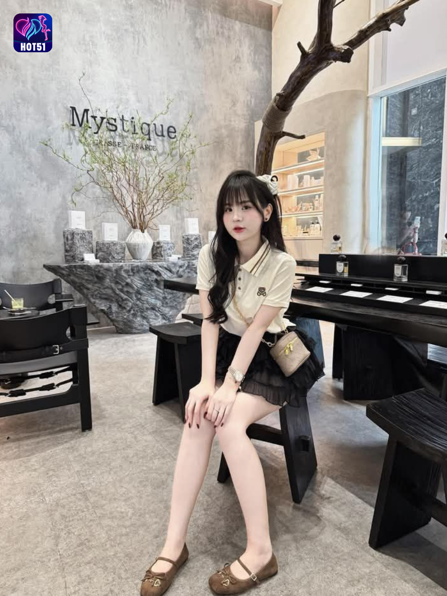 Read more about the article Hot51 Stunning Beautiful Indonesia’s Premier Live Chat App